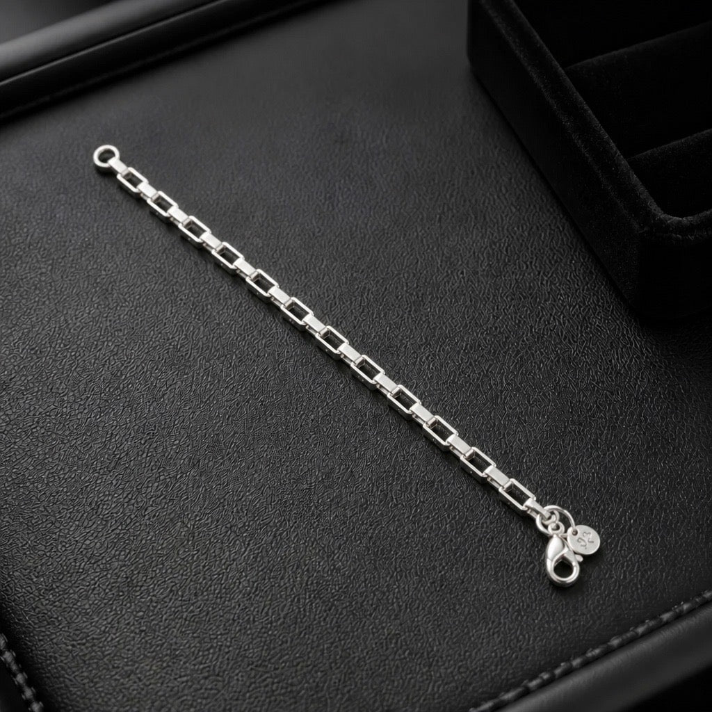 Women’s H Link Chain Bracelet