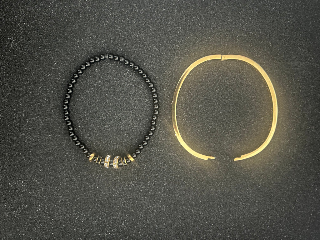 Black & Gold Fun Dangle Bracelets (2pcs)